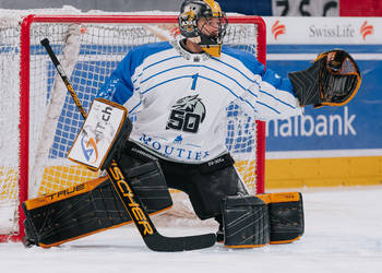 1 Wolf Tim, C.G Photographie, Colin Girard, Echauffement, Extérieur, Gardien, HCA, HCAjoie, Hockey Club Ajoie, Joueurs NL, Saison 2023-24, Swiss Life Arena, Warm Up, ZSC Lions, Zurich, arrêt
