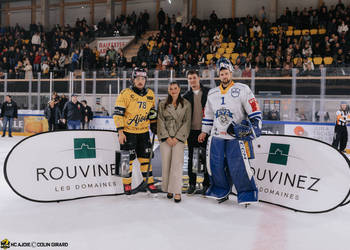 1 Wolf Tim, 78 Sopa Kyen, C.G Photographie, Colin Girard, Fin de match, Gardien, HCA, HCA Vs EVZ, HCAjoie, Hockey Club Ajoie, Joueurs 1ERE, Joueurs NL, Maillot Jaune, NL, National League, Porrentruy, RAIFFEISEN ARENA, Saison 2023-24, Saison 2024-25, hockey, meilleurs joueurs