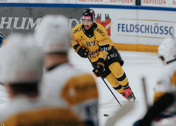 87 Pedretti Marco, C.G Photographie, Club National League, Colin Girard, HCA, HCA Vs EHCK, HCAjoie, Hockey Club Ajoie, Joueurs 1ERE, Maillot Jaune, NL, National League, Porrentruy, RAIFFEISEN ARENA, Saison 2024-25, hockey