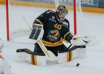 40 Ciaccio Damiano, C.G Photographie, Club National League, Colin Girard, Gardien, HCA, HCAjoie, Hockey Club Ajoie, Joueurs 1ERE, NL, National League, Porrentruy, RAIFFEISEN ARENA, Saison 2024-25, arrêt, hockey, maillot noir