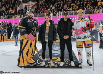 1 Conz Benjamin, Beutcher du match, C.G Photographie, Club National League, Colin Girard, Fin de match, HCA, HCA Vs EHCB, HCAjoie, Hockey Club Ajoie, Joueurs 1ERE, NL, National League, Porrentruy, RAIFFEISEN ARENA, Saison 2024-25, hockey, maillot noir