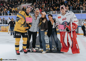 8 Devos Philip-Michaël, Beutcher du match, C.G Photographie, Club National League, Colin Girard, Fin de match, HCA, HCA Vs SCRJ, HCAjoie, Hockey Club Ajoie, Joueurs 1ERE, NL, National League, Porrentruy, RAIFFEISEN ARENA, Saison 2024-25, Victoire, hockey