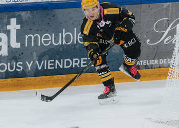 32 Turkulainen Jerry, C.G Photographie, Club National League, Colin Girard, HCA, HCA Vs HCL, HCAjoie, Hockey Club Ajoie, Joueurs 1ERE, NL, National League, Porrentruy, Postfinance Topscorer, RAIFFEISEN ARENA, Saison 2024-25, hockey, maillot noir