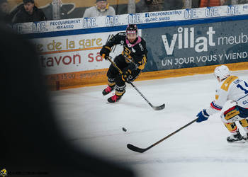 27 Schmutz Reto, C.G Photographie, Club National League, Colin Girard, HCA, HCA Vs EHCK, HCAjoie, Hockey Club Ajoie, Joueurs 1ERE, NL, National League, Porrentruy, RAIFFEISEN ARENA, Saison 2024-25, Villat Meubles, hockey, sponsor