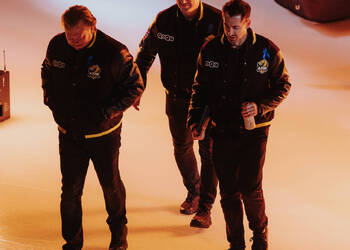 C.G Photographie, Club National League, Colin Girard, HC Ajoie, HCA, HCA Vs GSHC, Hiadlovsky Vladimir Coach gardien, Ligue contre le cancer, Match de charité, Movember, NL, National League, Nummelin Petteri Assist. Coach, RAIFFEISEN ARENA, Saison25-26, Staff, Thomas Mourioux - Préparateur physique, avant match, hockey