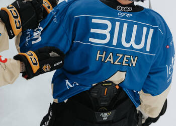 4 Hazen Jonathan, But, C.G Photographie, Club National League, Colin Girard, HC Ajoie, HCA, HCA Vs GSHC, Ligue contre le cancer, Match de charité, Movember, NL, National League, RAIFFEISEN ARENA, Saison 2025-26, Saison25-26, célébration, hockey