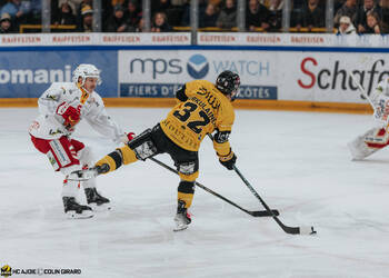 32 Turkulainen Jerry, C.G Photographie, Club National League, Colin Girard, HC Ajoie, HCA, HCA Vs EHCB, NL, National League, RAIFFEISEN ARENA, Saison 2025-26, Saison25-26, hockey