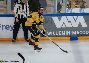 41 Bellemare Pierre-Edouard, C.G Photographie, Club National League, Colin Girard, HC Ajoie, HCA, HCA Vs EVZ, NL, National League, RAIFFEISEN ARENA, Saison 2025-26, Saison25-26, Willemin-Macodel, hockey, sponsor