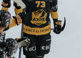 73 Cavalleri Christophe, But, C.G Photographie, Club National League, Colin Girard, HC Ajoie, HCA, HCA Vs SC Bern, NL, National League, RAIFFEISEN ARENA, Saison 2025-26, Saison25-26, célébration, hockey