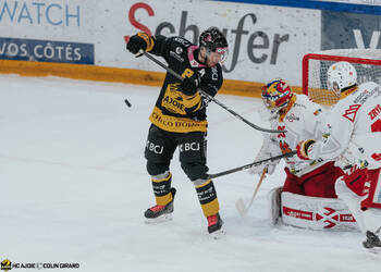 8 Devos Philip-Michaël, C.G Photographie, Club National League, Colin Girard, HC Ajoie, HCA, HCA Vs EHCB, NL, National League, RAIFFEISEN ARENA, Saison 2025-26, Saison25-26, hockey