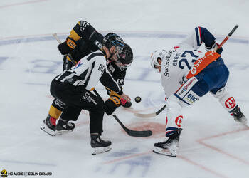 8 Devos Philip-Michaël, C.G Photographie, Club National League, Colin Girard, HC Ajoie, HCA, HCA Vs ZSCLions, NL, National League, RAIFFEISEN ARENA, Saison 2025-26, Saison25-26, engagement, hockey