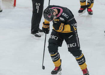 17 Thiry Thomas, But, C.G Photographie, Club National League, Colin Girard, HC Ajoie, HCA, HCA Vs ZSCLions, NL, National League, RAIFFEISEN ARENA, Saison 2025-26, Saison25-26, célébration, hockey