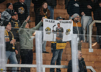 17 Thiry Thomas, C.G Photographie, Club National League, Colin Girard, Fin de match, HC Ajoie, HCA, HCA Vs ZSCLions, NL, National League, Pancarte, Public, RAIFFEISEN ARENA, Saison 2025-26, Saison25-26, cop, hockey, kop, supporter