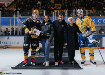 3 Honka Anttoni, Beutcher du match, C.G Photographie, Club National League, Colin Girard, Elisabeth Baume-Schneider, Fin de match, HC Ajoie, HCA, HCA Vs HCD, NL, National League, Qoqa, RAIFFEISEN ARENA, Saison 2025-26, Saison25-26, hockey, sponsor