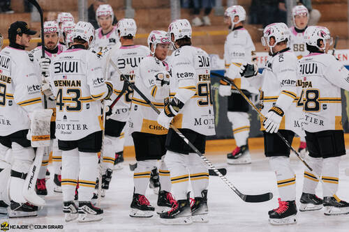 C.G Photographie, Colin Girard, GSHC, Genève Servette Hockey Club, Groupe, HCA, HCAjoie, Hockey Club Ajoie, Maillot Extérieur, Maillot blanc, Match amical, NL, National League, Porrentruy, RAIFFEISEN ARENA, Saison 2024-25, hockey
