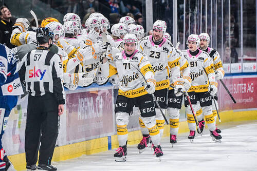 , während dem Meisterschaftsspiel zwischen den ZSC Lions und dem HC Ajoie, fotografiert am Freitag, 21. November 2025 in der Swiss Life Arena in Zürich. (Melanie Duchene / ZSC Lions)